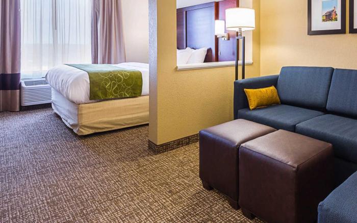 Comfort Suites