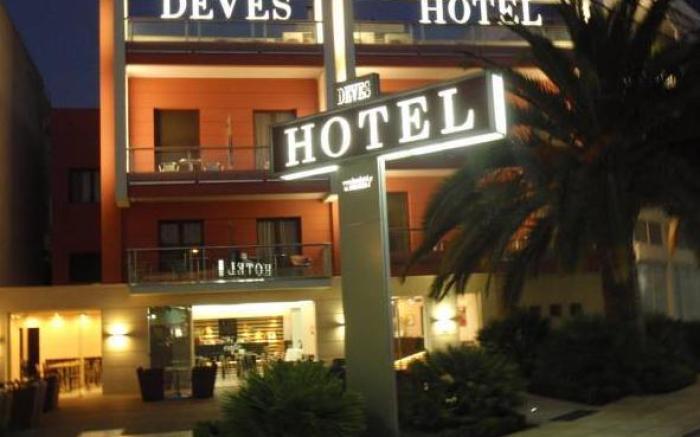 Deves Hotel