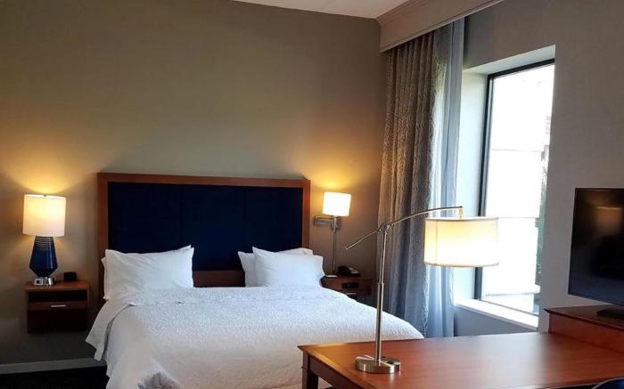 Hampton Inn & Suites Newburgh Stewart Airport
