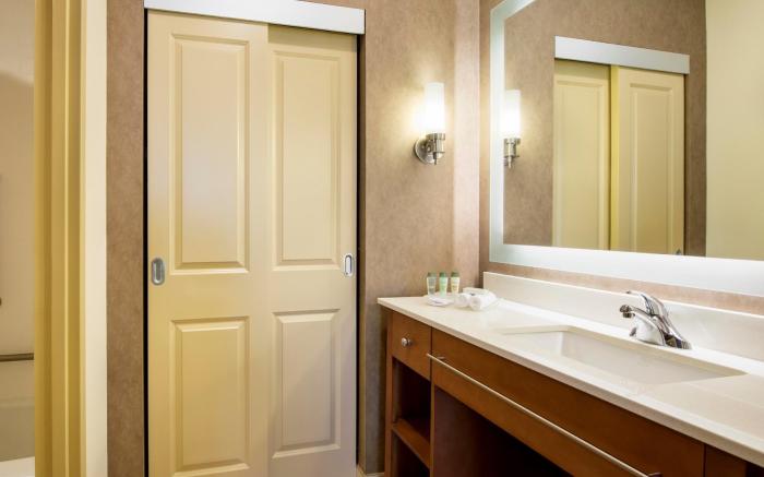 Homewood Suites by Hilton Winnipeg Airport-Polo Park
