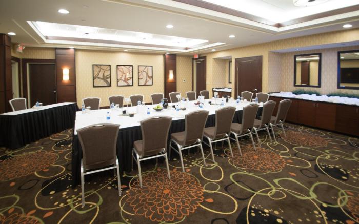 Embassy Suites by Hilton Fayetteville Fort Liberty