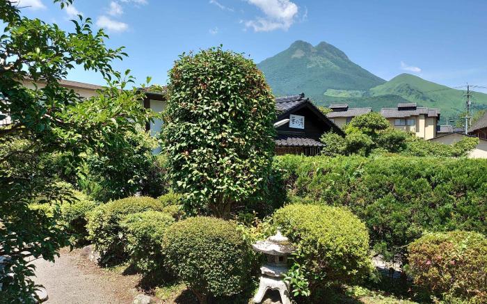 Yufuin Onsen Hasuwa Inn