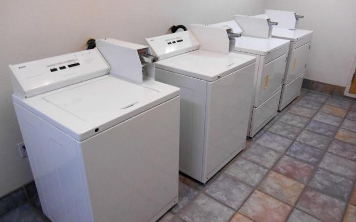Motel 6 Lemoore