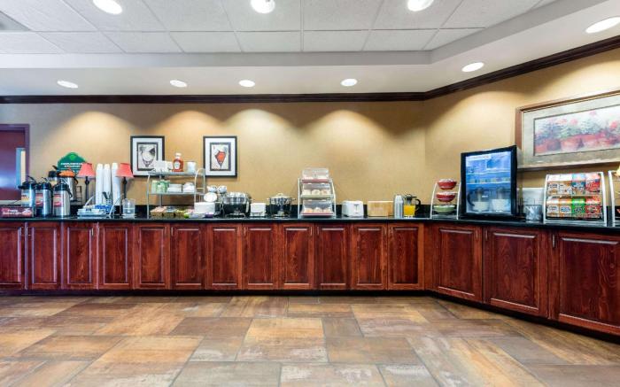 Big Country Hotel  Suites, SureStay Collection by BW