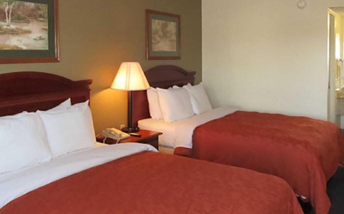 Rodeway Inn Rodeway Inn Walterboro I-95