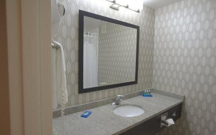 Holiday Inn Express Anderson I-85 - Exit 27- Highway 81 By IHG