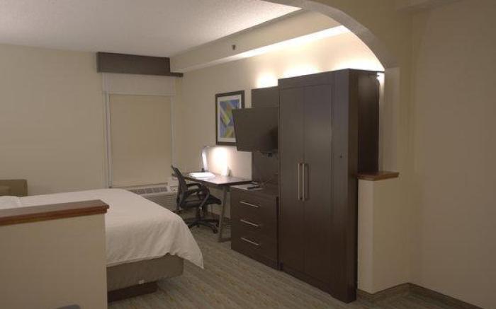 Holiday Inn Express Anderson I-85 - Exit 27- Highway 81 By IHG