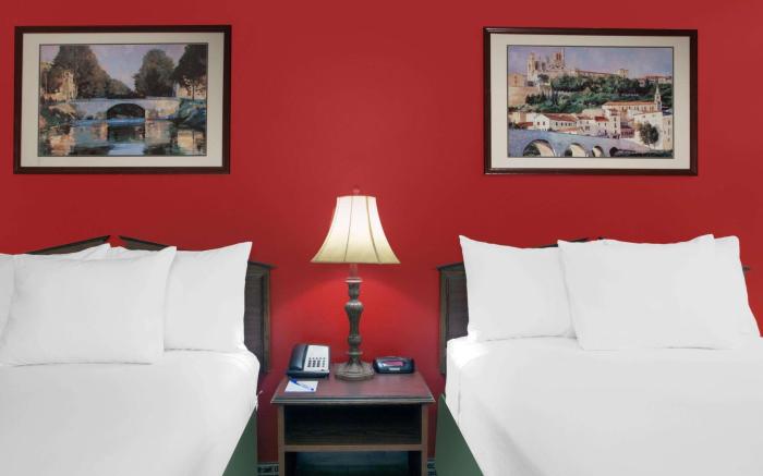 Baymont by Wyndham Brunswick GA