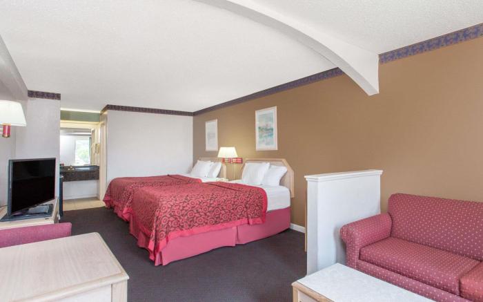 Quality Inn & Suites Decatur – Priceville I-65