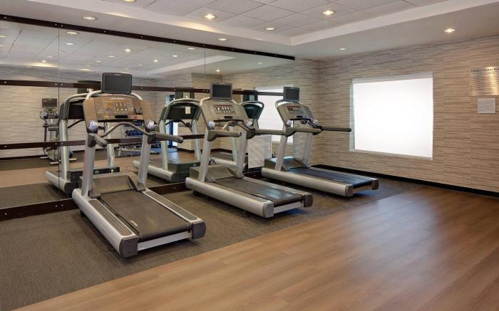 Courtyard by Marriott Long Island MacArthur Airport