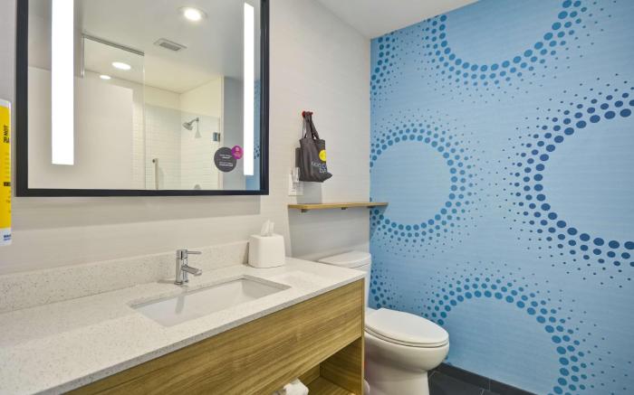 Tru by Hilton Chicopee Springfield