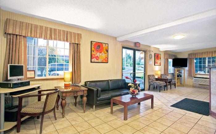 Days Inn by Wyndham Federal Way