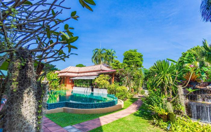Monaburi Boutique Resort