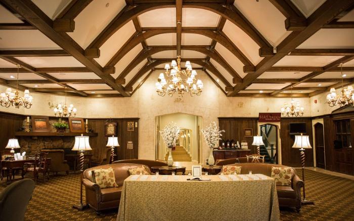 THE GRAND SUMMIT HOTEL