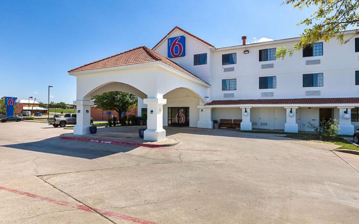 Motel 6 Bedford, TX - Fort Worth
