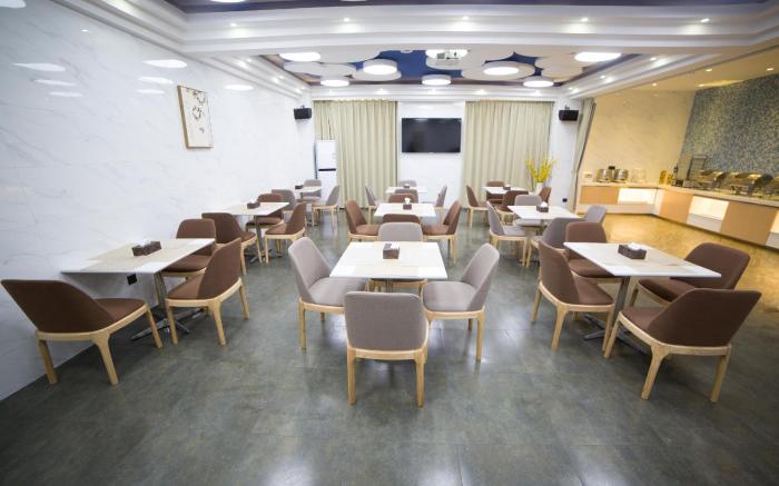 Starway Hotel Zhengzhou Economic Development Zone East Futa Metro Station