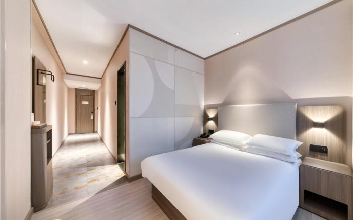 Hanting Hotel Changxing Dongyufang Predestrian Street