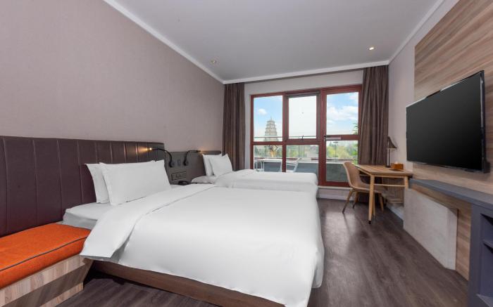 Hanting Premium Hotel Xi'an Dayan Tower Nan PlazaBayi Road Minhang Tower