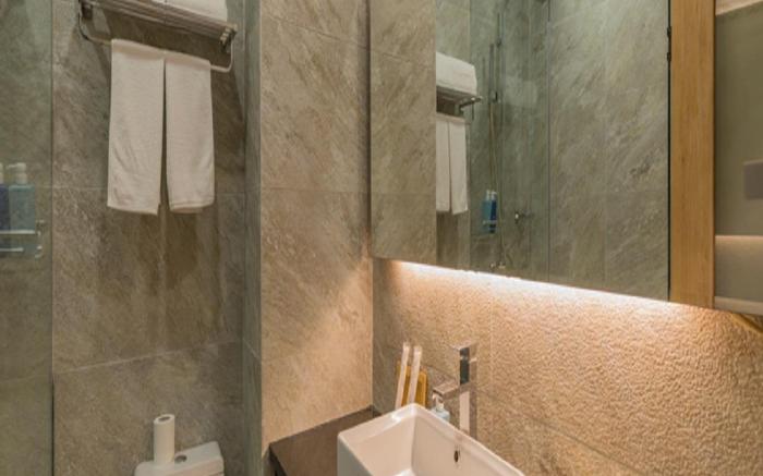 Starway Hotel Baoding Wanbo Plaza