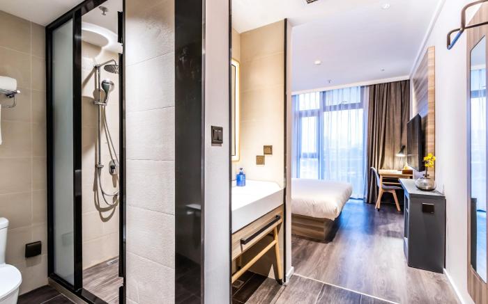 Hanting Premium Hotel Hangzhou Xiaoshan Jianshe 1st Road Metro Station