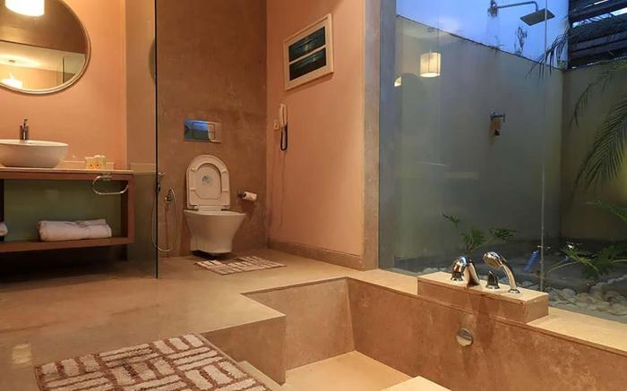 StayVista at Isle View with Heated Pool