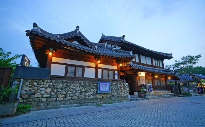 Jeonju Hanok Gotek Agbae