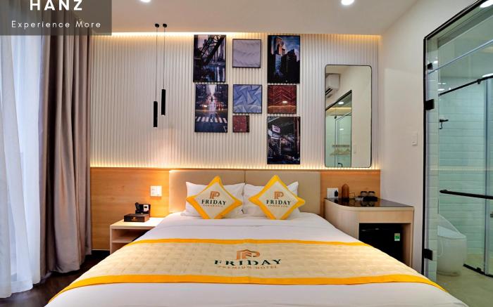 S811 Friday Premium Hotel