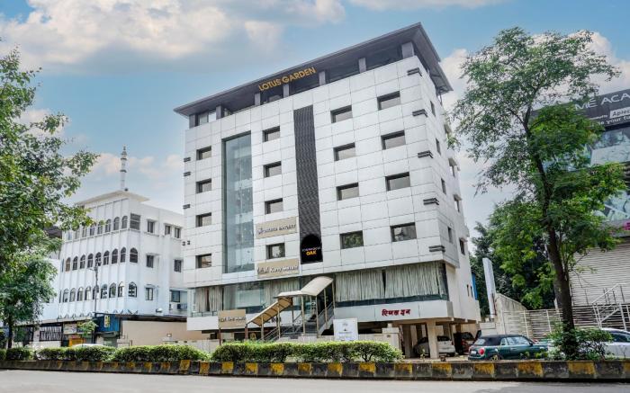 Super Townhouse OAK Regal Inn Near Sant Tukaram Nagar Metro Station