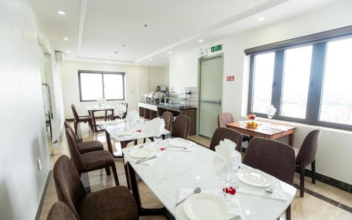Queenie Hotel