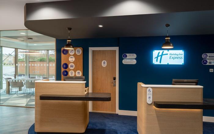 Holiday Inn Express Cambridge West Cambourne By IHG