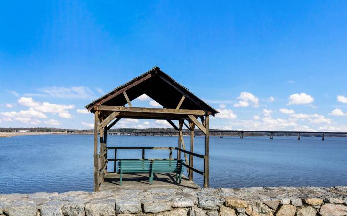 Quality Inn - On The Lake Clarksville-Boydton