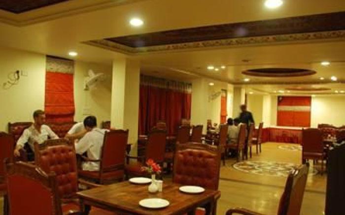 Hotel Royal Sheraton                                                                   