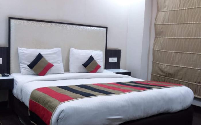 Hotel Pitrashish Premium Karol Bagh