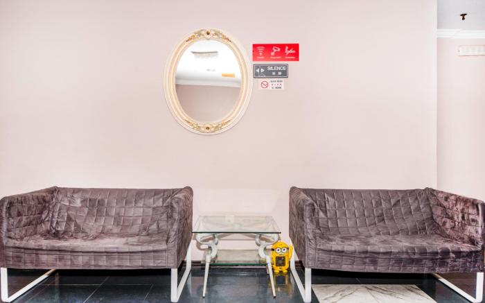 Super OYO 473 Comfort Hotel 2