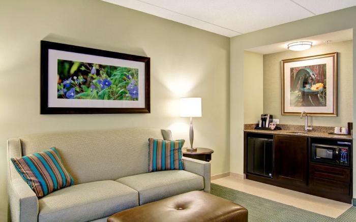 Hilton Garden Inn Woodbridge Hotel