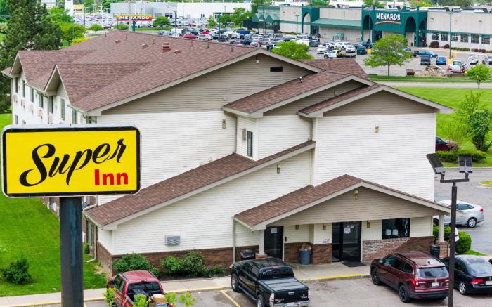 Super Inn by OYO Lansing MI