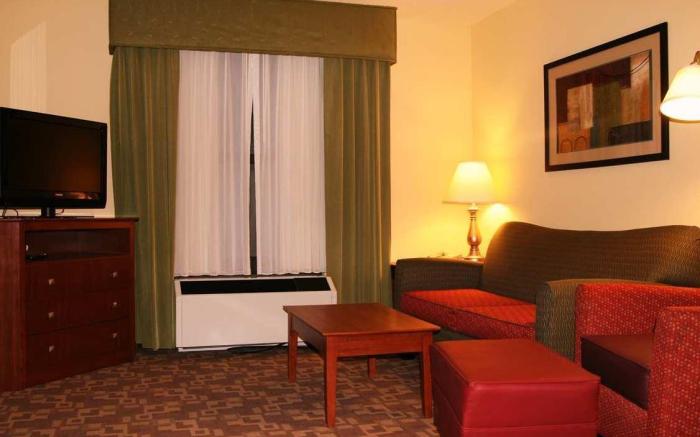 Hampton Inn and Suites Kansas City Merriam