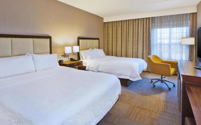 Hampton Inn & Suites Providence/Warwick-Airport