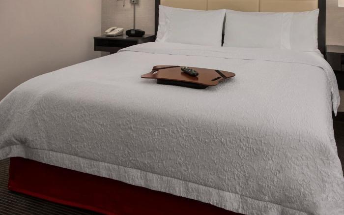 Hampton Inn & Suites Milwaukee-Downtown