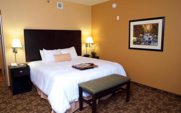 Hampton Inn & Suites-Knoxville/North I-75