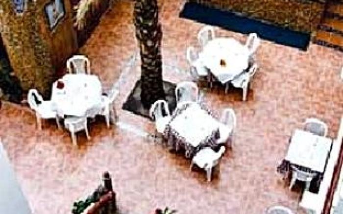 El Cami Hotel