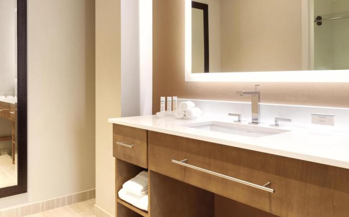 Homewood Suites by Hilton Calgary Downtown