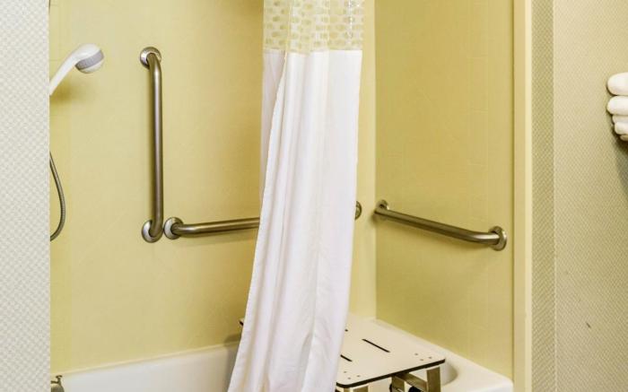 Hampton Inn & Suites Jamestown