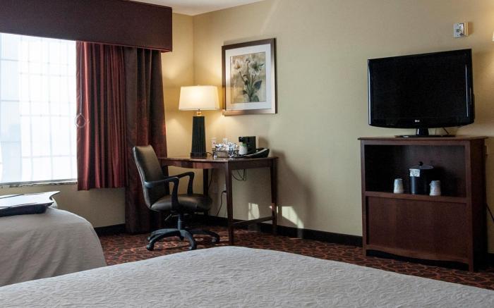 Hampton Inn & Suites Watertown