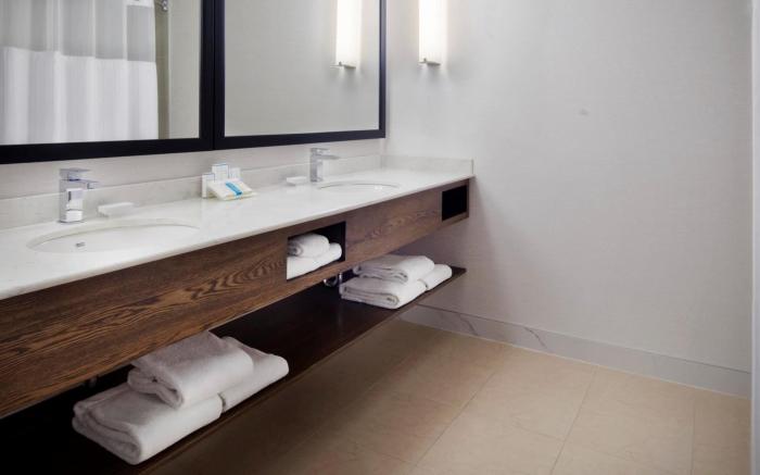 Hilton Garden Inn Montreal Airport