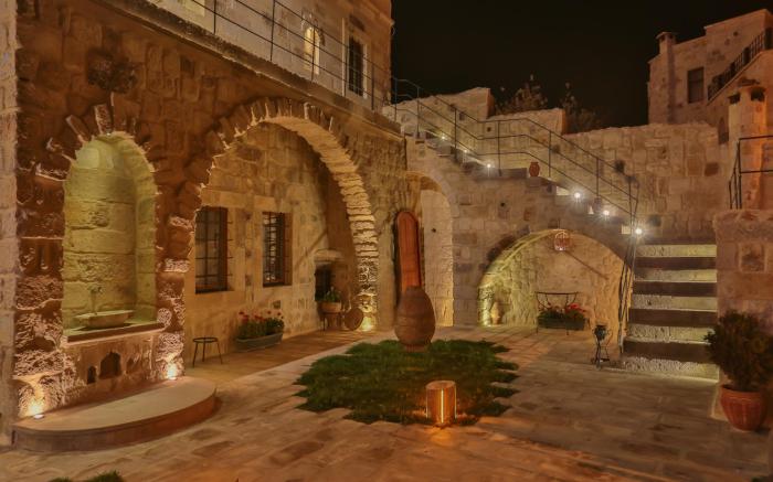 Acropolis Cave Suites