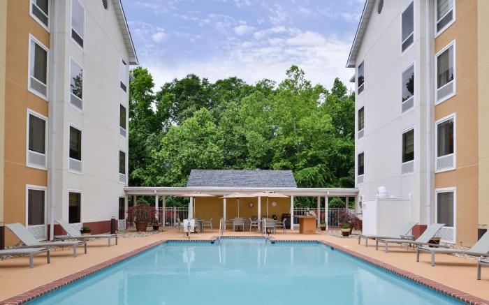 Hampton Inn & Suites Newport News (Oyster Point)