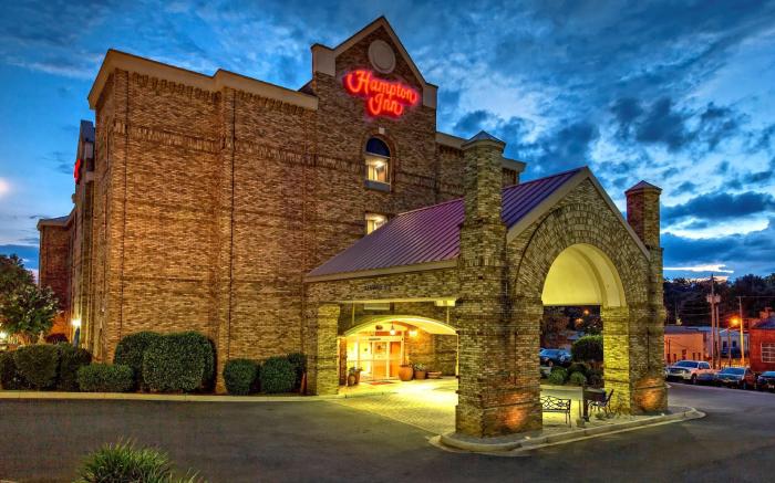 Hampton Inn Newberry Opera House