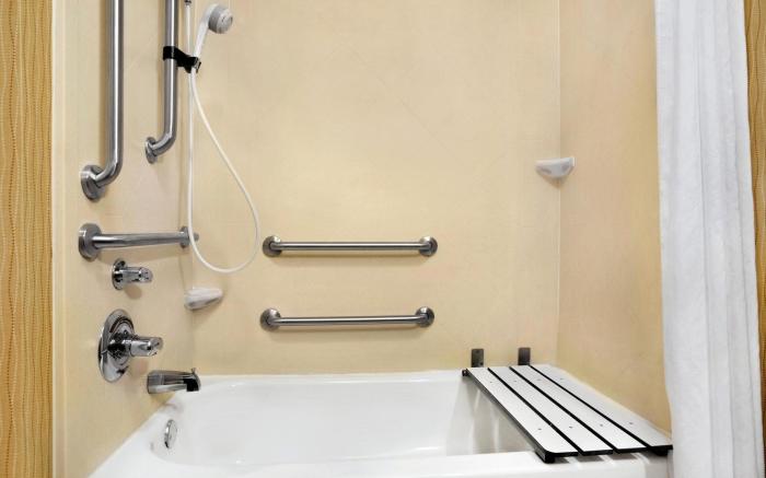 Hampton Inn Shawnee