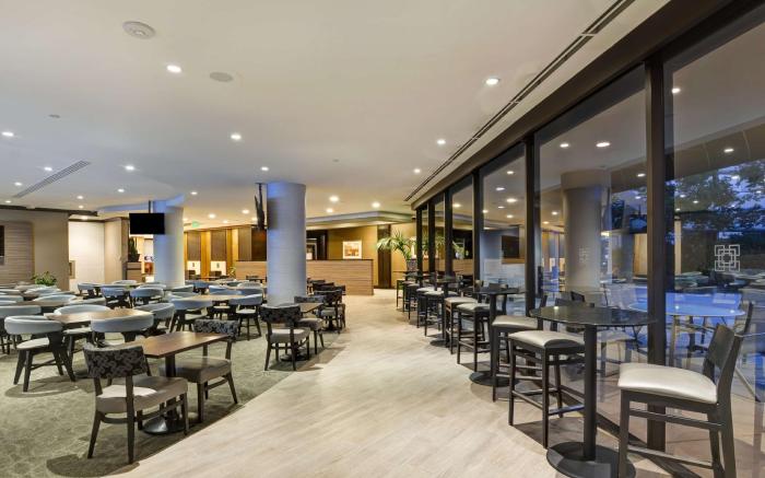 DoubleTree by Hilton Pleasanton at the Club